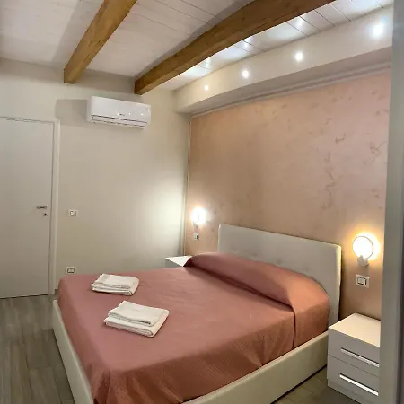 아파트 La Casetta Di Anna,